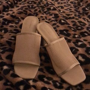 New size 9 tan chunky heel 14th & Union shoes.